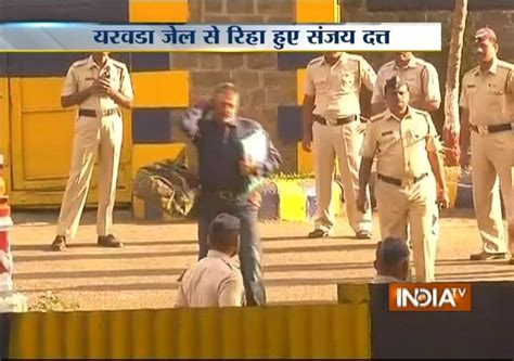 Actor Sanjay Dutt Released from Yerwada Jail, Salutes National Flag Before Leaving - YouTube