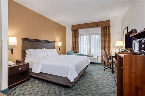 HOLIDAY INN EXPRESS & SUITES CANTON, AN IHG HOTEL $120 ($̶1̶3̶3̶) - Prices & Reviews - MI