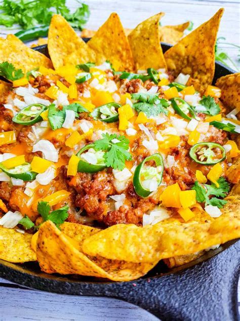 Easy Beef Nachos – Best Homemade Nacho Recipe – Finger Food ...