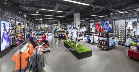 Tailor Made Retail Sports Shop Design Retail Display Store Fixtures ...