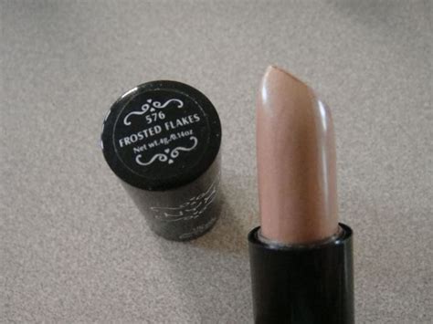 NYX Professional Makeup Round lipstick- Frosted Flakes reviews, photos ...