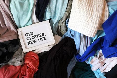 9 Ways For Recycling Old Clothes - Evergreen DIYs | Recycle old clothes ...