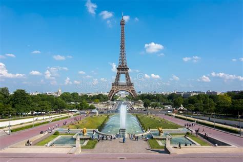 Eiffel Tower and Trocadero Fountains, Paris, France Editorial Stock Image - Image of ...