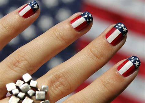 15 Interesting American Flag Inspired Nail Designs - Pretty Designs