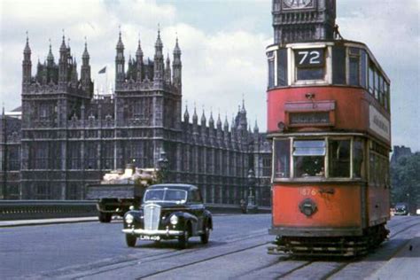 London Trams, 1950s - Retronaut | London bus, London landmarks, Vintage ...