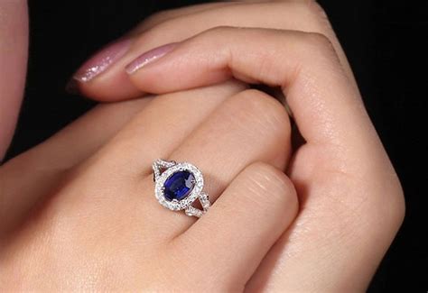 Vintage 2 Carat Blue Sapphire and Diamond Halo Engagement Ring for Women - JeenJewels