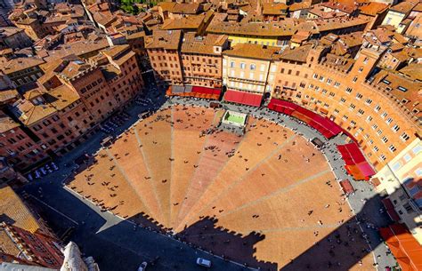 The History of Il Palio Siena | Italy’s Oldest Horse Race - LivItaly Tours | Siena, Siena italy ...