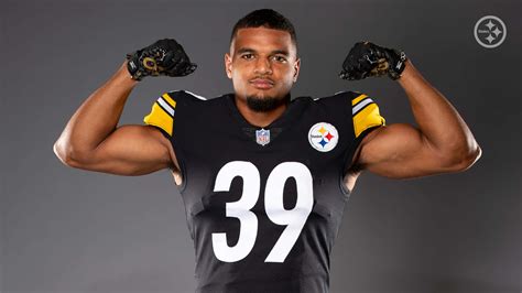 Download Minkah Fitzpatrick Photo Shoot Pittsburgh Steelers Wallpaper ...