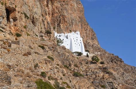 The Monastery of Panagia Hozoviotissa | Amusing Planet