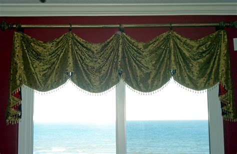 Custom Window Treatments: Custom Valances