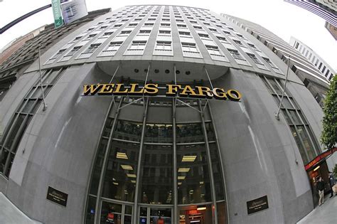 Wells Fargo tightens tough arbitration agreement