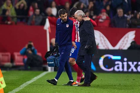 Atletico Madrid striker Alvaro Morata suffers worrying knee injury ...