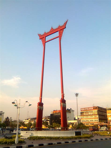 Giant Swing | Bangkok Attractions | Viet Holiday Travel