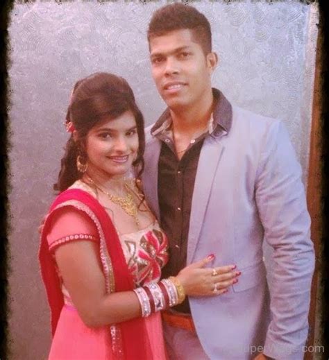 Indian Cricketer Umesh Yadav & Wife Cute Photo | Super WAGS - Hottest Wives and Girlfriends of ...