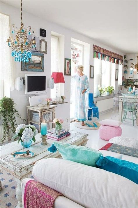 18 Boho Chic Living Rooms and How to Decorate Them | Boho chic living ...