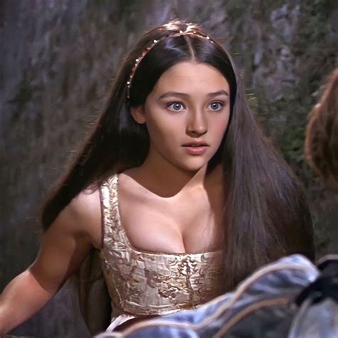 Olivia Hussey as Juliet Capulet | Olivia hussey, Pretty people, Romeo ...