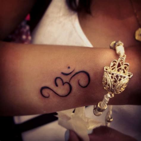 New om tattoo | Tatuaje om, Hermosos tatuajes, Tatuajes