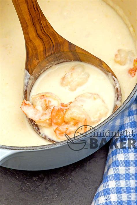 Creamy Shrimp and Crab Bisque - The Midnight Baker