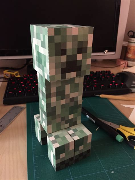 Minecraft Papercraft Sets Giant Creeper Minecraft Papercraft Pinterest Creeper Minecraft ...