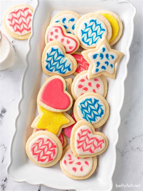 Easy Sugar Cookie Icing {that hardens!} - Belly Full