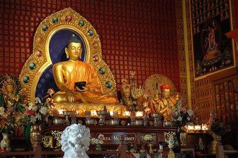 Free Online Course: Robert Thurman's Introduction to Tibetan Buddhism (Recorded at Columbia U ...