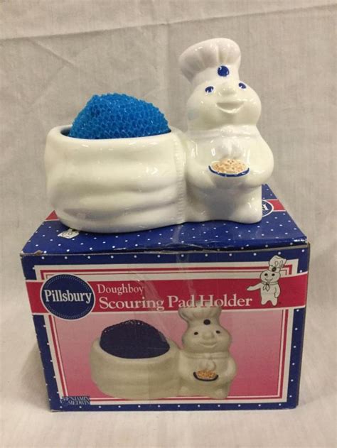 collection of 8 Pillsbury doughboy collectables from 1988