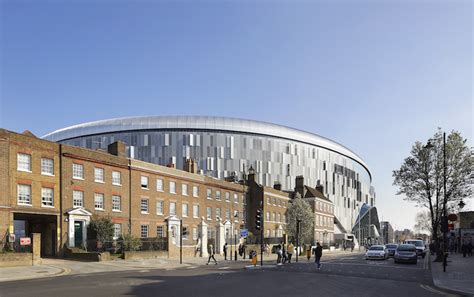 New Spurs stadium opens with retractable pitch, museum | blooloop