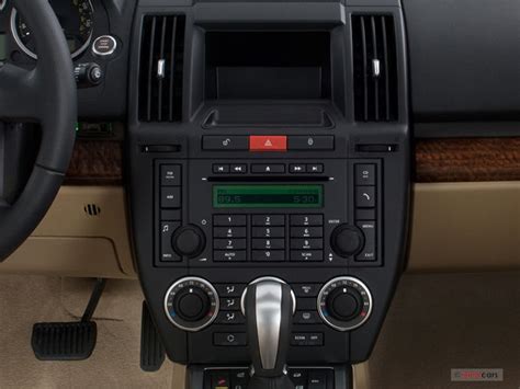 2009 Land Rover LR2: 11 Interior Photos | U.S. News