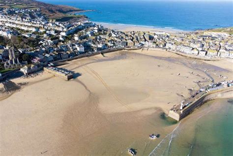 St Ives Harbour Beach - Cornwall Beaches