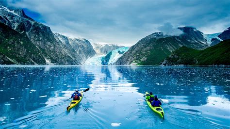 Liquid Adventures offers new glacier kayaking excursion: Travel Weekly