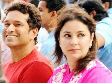 Sachin Tendulkar With His Beautiful Wife Latest Pictures 2013 | All ...