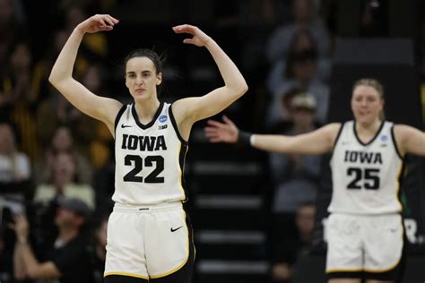 Watch: Iowa's Caitlin Clark beats Michigan State with buzzer-beating 3 ...