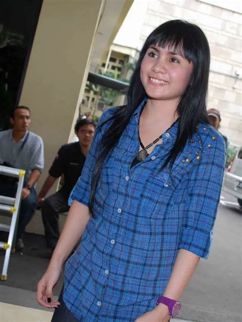 11 Foto Lawas Momo Geisha, Beda Banget dengan Sekarang - Entertainment ...