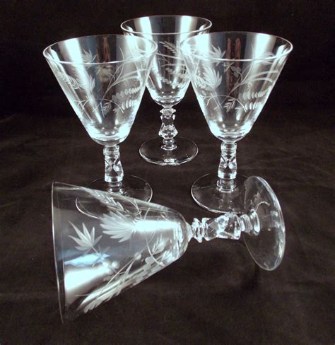 Vintage Etched Crystal Wine Glasses Leaves Floral Set Of 4