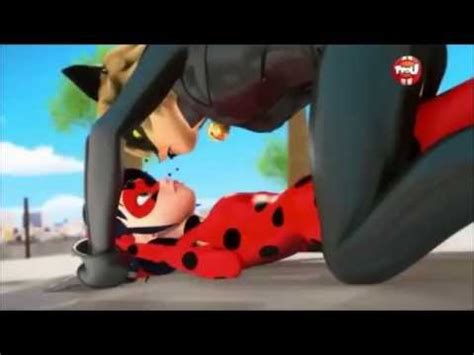 ¨LadyBug and Cat Noir ¨ * Kiss * - YouTube