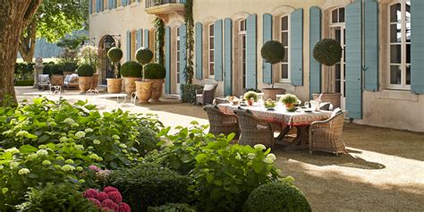 22 Best French-Style Gardens 2021 - Beautiful French Garden Design