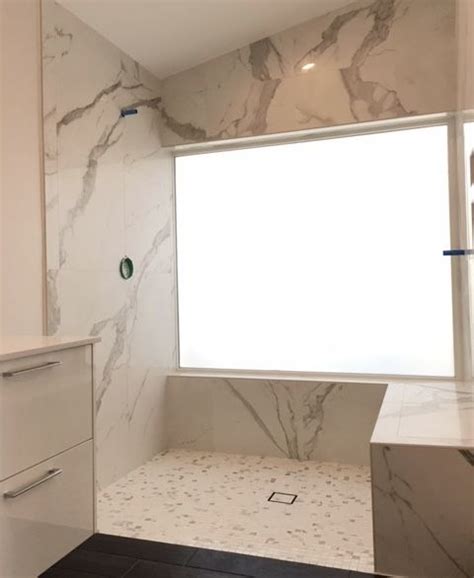 Elegant White and Calacatta Quartz Bathroom