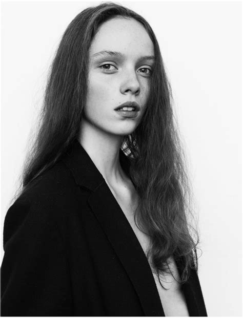 Rebecca represented by Elvis models | Model agency in the Netherlands