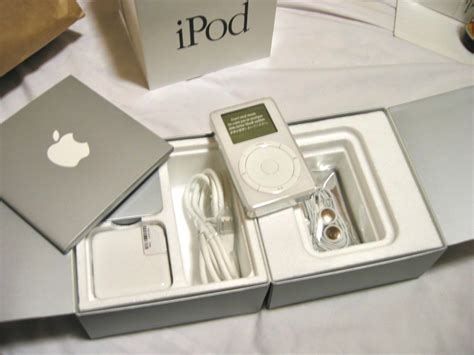 Me unboxing my original iPod back in 2001. Anyone else been using iPods since the beginning? : r ...