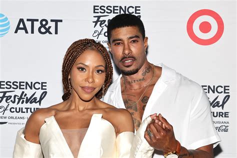 KJ Smith & Skyh Black's 'Extra' Wedding Sparks Hilarious Chaos