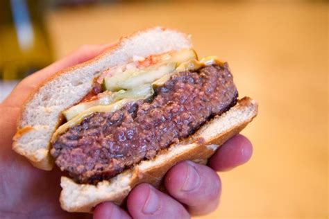 Dry aged burgers: so easy, with some scraps - tommy:eats