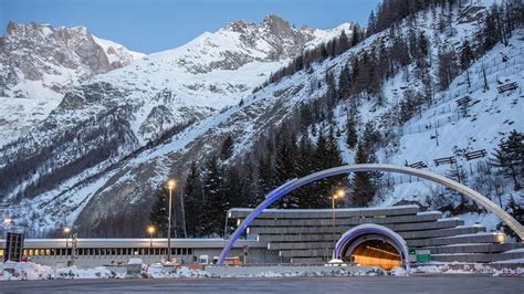 Le Tunnel du Mont-Blanc entre la France et l'Italie - Règles et Tarifs | Chamonix.net