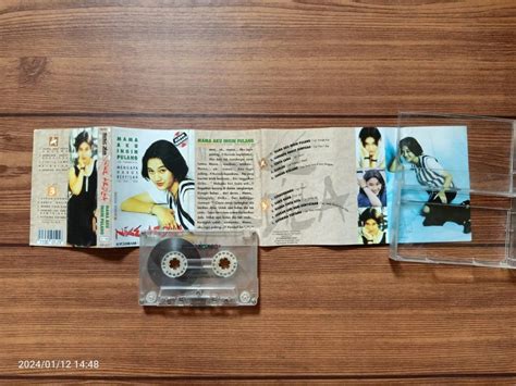 Kaset pita NIKE ARDILA Mama Aku Ingin Pulang, Musik & Media, CD, DVD ...