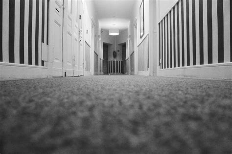 Low Angle Photo of Hallway Inside Closed Room · Free Stock Photo