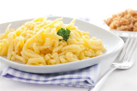 German Cheese Spaetzle (Käsespätzle) - The Daring Gourmet