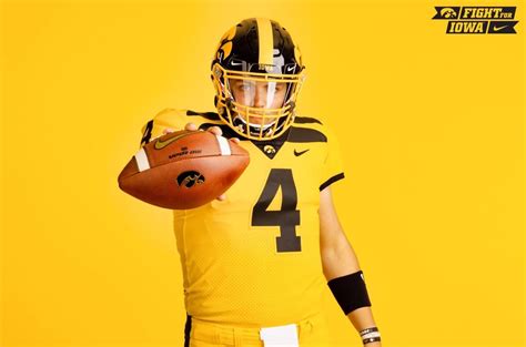 Iowa Hawkeyes GOLD Uniform — UNISWAG