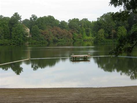 LAKE MONTCLAIR OFFERS BOATING, FISHING, SWIMMING AT MONTCLAIR IN DUMFRIES, PRINCE WILLIAM COUNTY ...