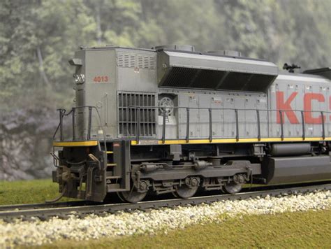 Athearn Genesis Kansas City Southern SD70ACe KCS #4013 - BradleyDCC Custom Models