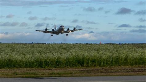 Forsvaret er positiv, men ser skjær i sjøen - vol.no