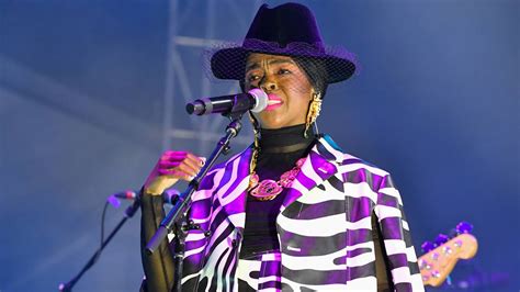 Lauryn Hill Teases 2023 Tour, Gets Onstage Surprise From Her Oldest ...